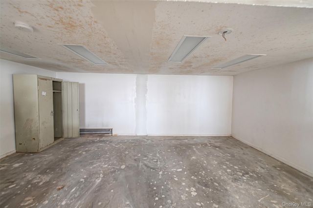 3250 Sunrise Highway, East Islip, NY 11730