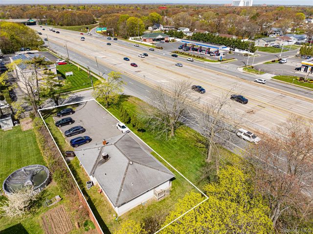 3250 Sunrise Highway, East Islip, NY 11730