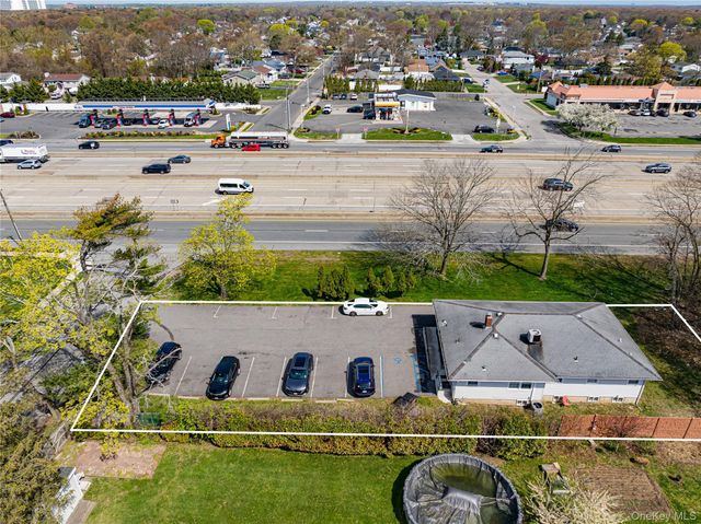 3250 Sunrise Highway, East Islip, NY 11730