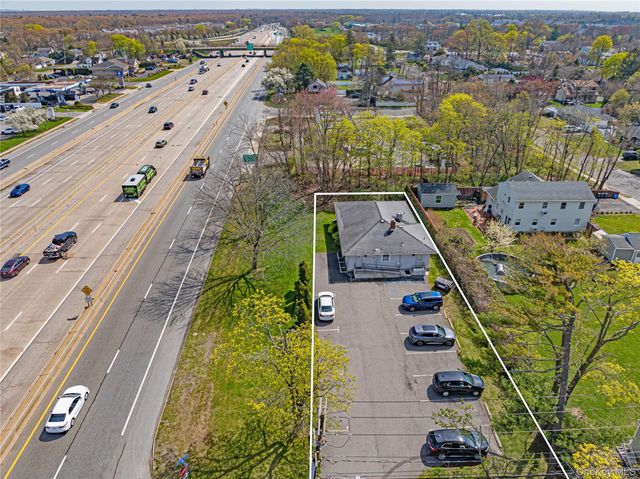 3250 Sunrise Highway, East Islip, NY 11730