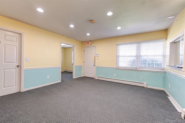 3250 Sunrise Highway, East Islip, NY 11730