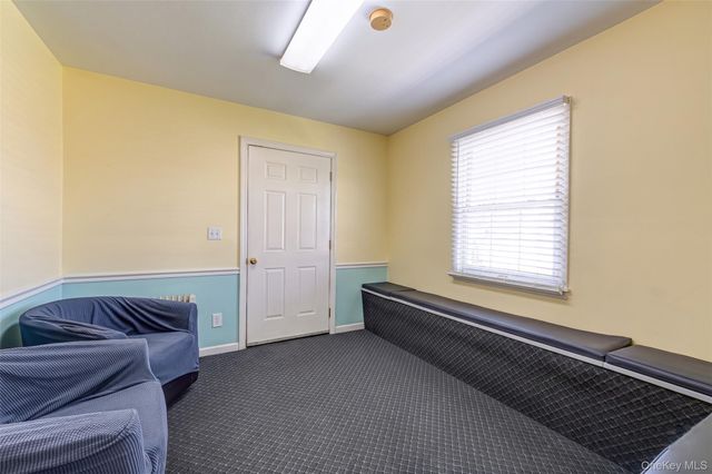 3250 Sunrise Highway, East Islip, NY 11730