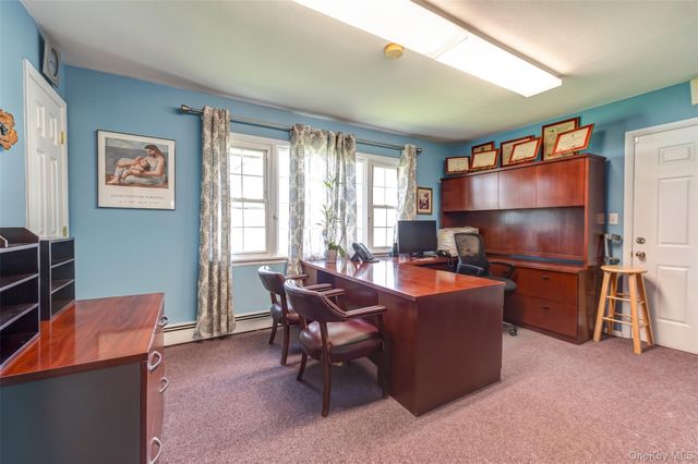 3250 Sunrise Highway, East Islip, NY 11730