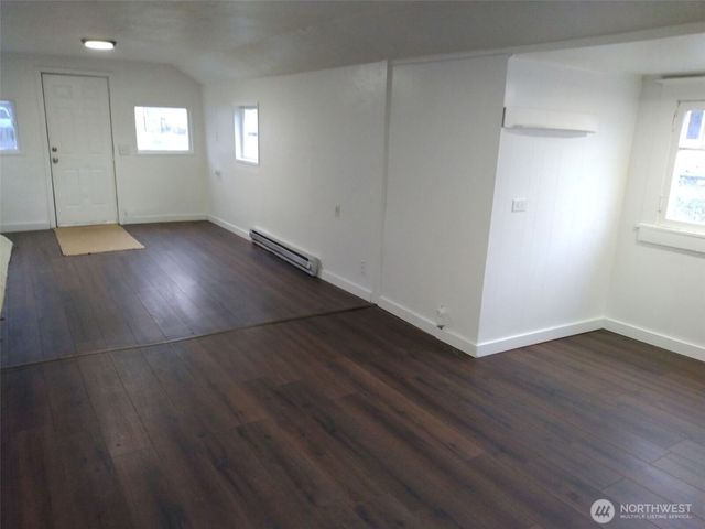 887 1st Avenue S, Okanogan, WA 98840