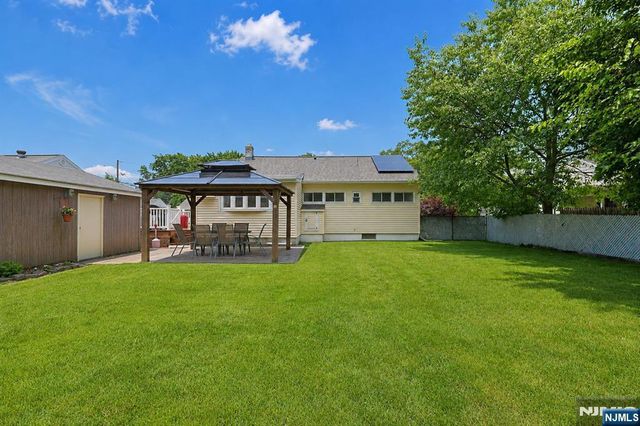 1429 Washington Avenue, Pompton Lakes, NJ 07442