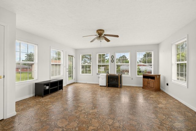 101 Herron Drive, Lancaster, KY 40444