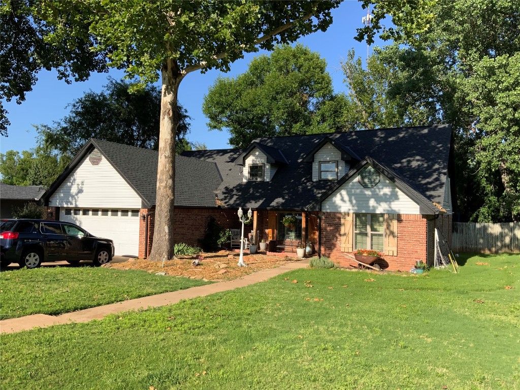 2709 Timber Court, Chickasha, OK 73018