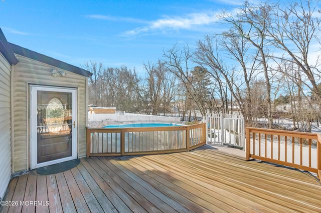 45 Piersoll Road, Old Bridge, NJ 08857