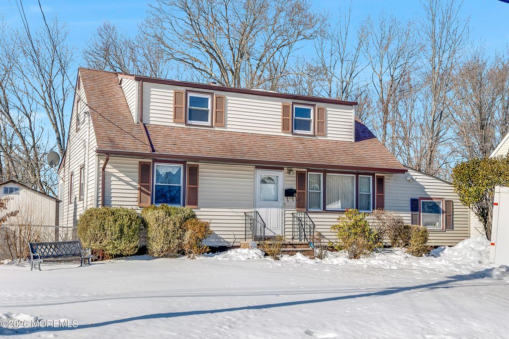 45 Piersoll Road, Old Bridge, NJ 08857