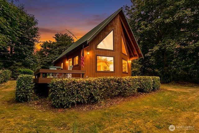 55 A Snohomish Way, Hat Island, WA 98206