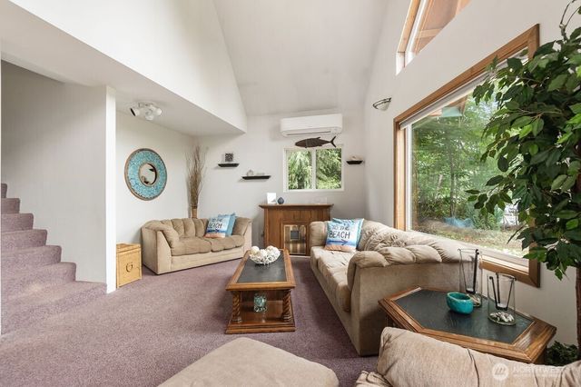 55 A Snohomish Way, Hat Island, WA 98206