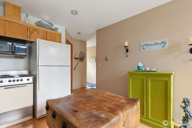 55 A Snohomish Way, Hat Island, WA 98206