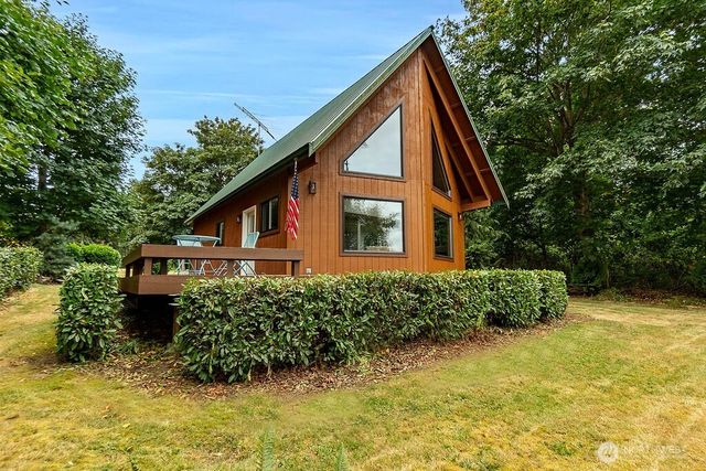 55 A Snohomish Way, Hat Island, WA 98206