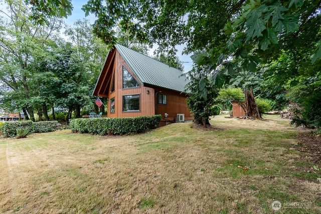55 A Snohomish Way, Hat Island, WA 98206
