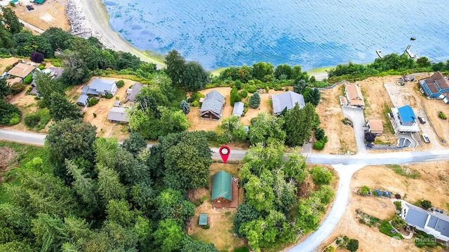 55 A Snohomish Way, Hat Island, WA 98206