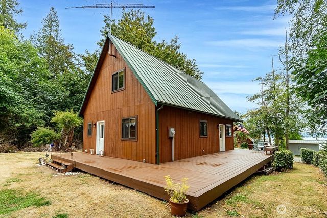 55 A Snohomish Way, Hat Island, WA 98206