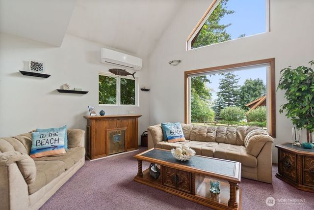 55 A Snohomish Way, Hat Island, WA 98206