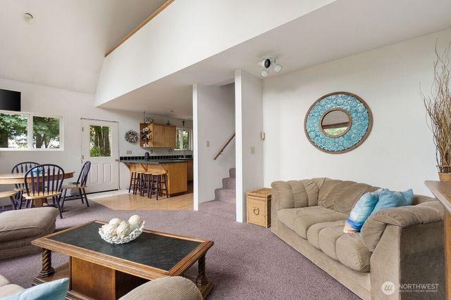 55 A Snohomish Way, Hat Island, WA 98206