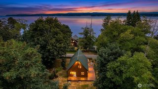 55 A Snohomish Way, Hat Island, WA 98206