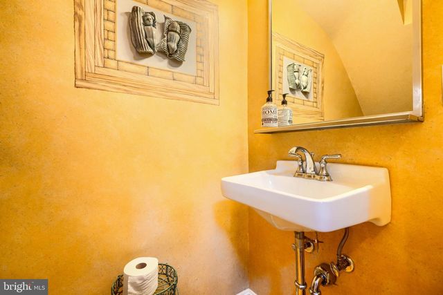 705 S REGESTER ST, Baltimore, MD 21231