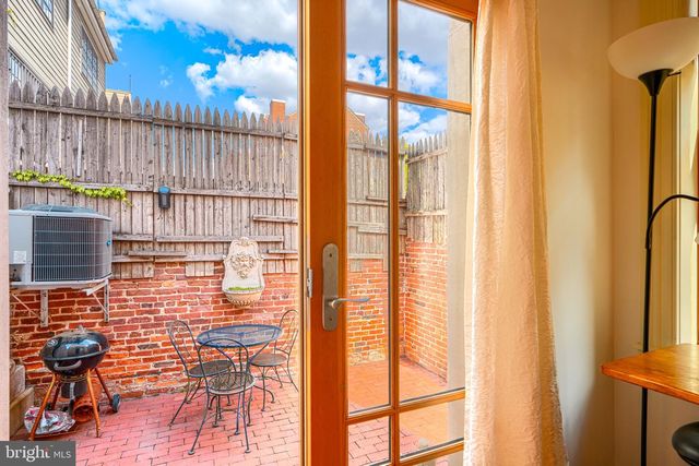 705 S REGESTER ST, Baltimore, MD 21231