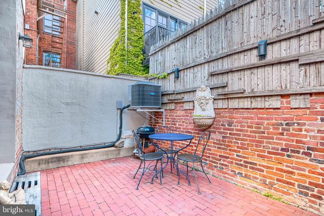 705 S REGESTER ST, Baltimore, MD 21231
