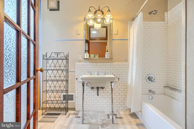 705 S REGESTER ST, Baltimore, MD 21231