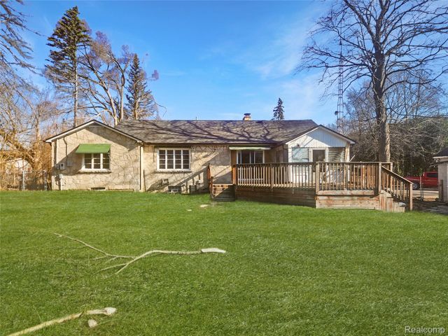 3461 Ravenswood Road, Marysville, MI 48040