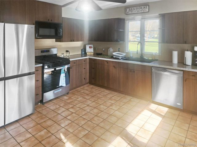 3461 Ravenswood Road, Marysville, MI 48040