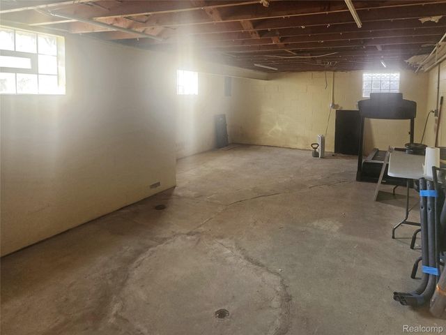 3461 Ravenswood Road, Marysville, MI 48040