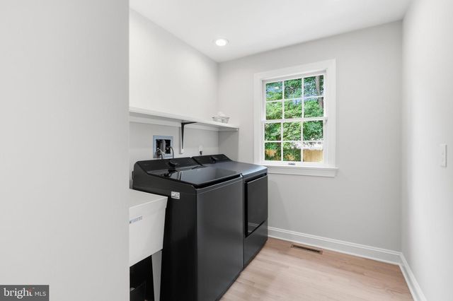 2971 COMFORT RD, New Hope, PA 18938
