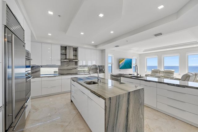 2070 N Ocean Boulevard PH4, Boca Raton, FL 33431