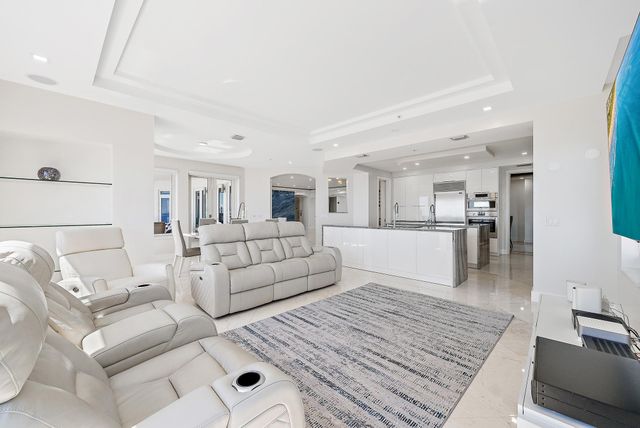 2070 N Ocean Boulevard PH4, Boca Raton, FL 33431