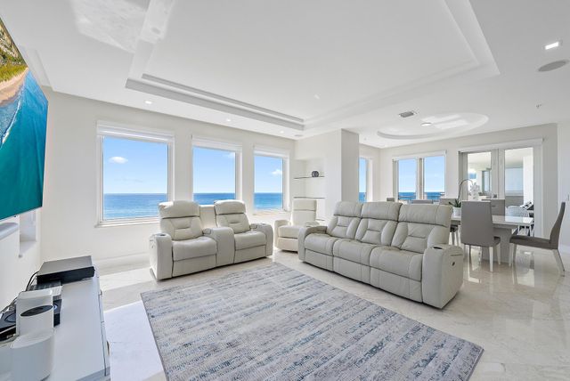 2070 N Ocean Boulevard PH4, Boca Raton, FL 33431