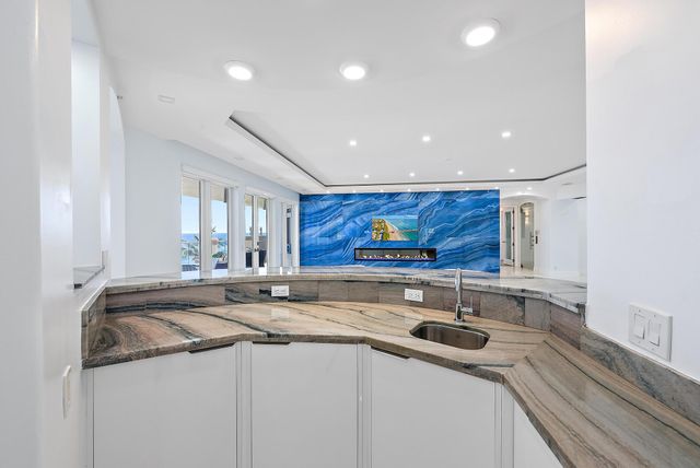 2070 N Ocean Boulevard PH4, Boca Raton, FL 33431