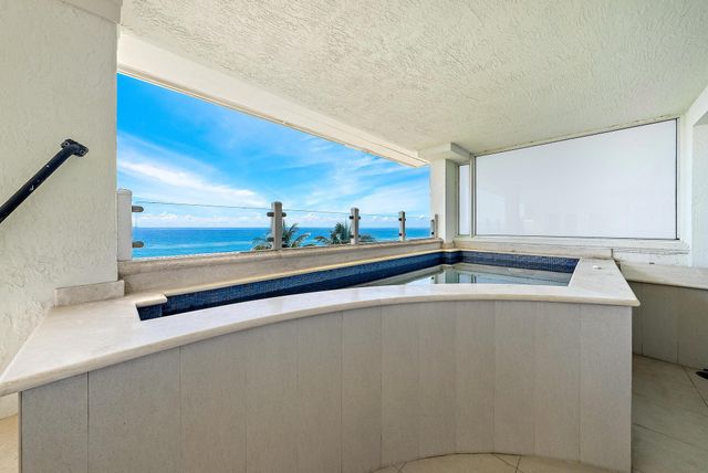 2070 N Ocean Boulevard PH4, Boca Raton, FL 33431