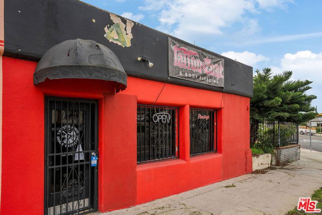 6072 York Boulevard, Los Angeles, CA 90042