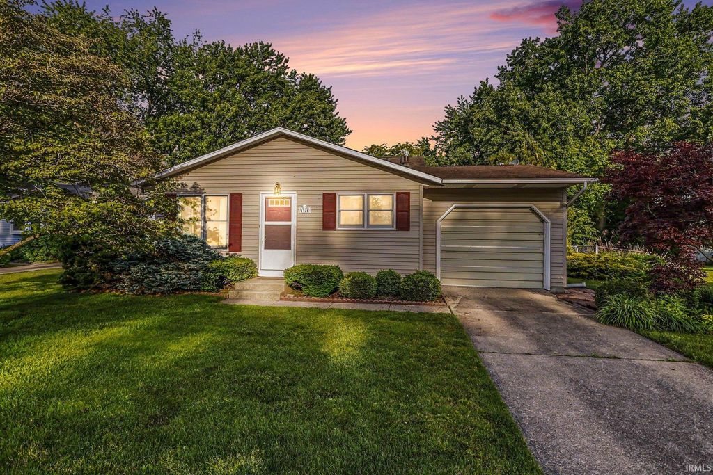 1345 Providence Court, Mishawaka, IN 46544