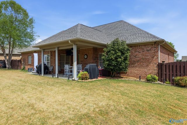 25235 Queensbury Drive, Athens, AL 35613