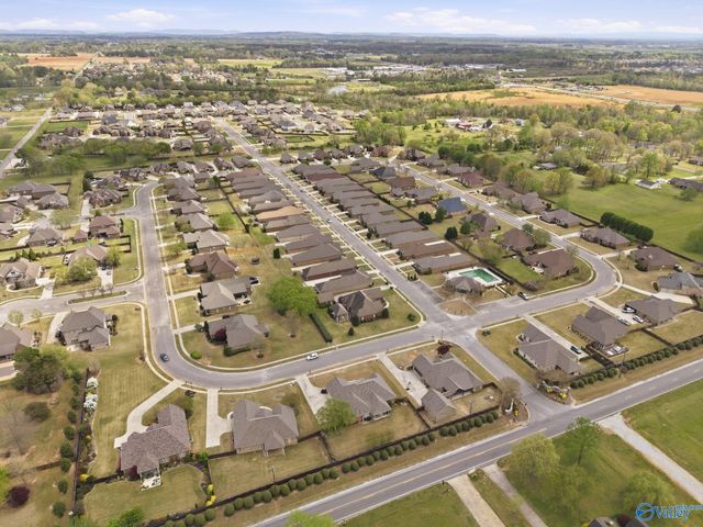 25235 Queensbury Drive, Athens, AL 35613