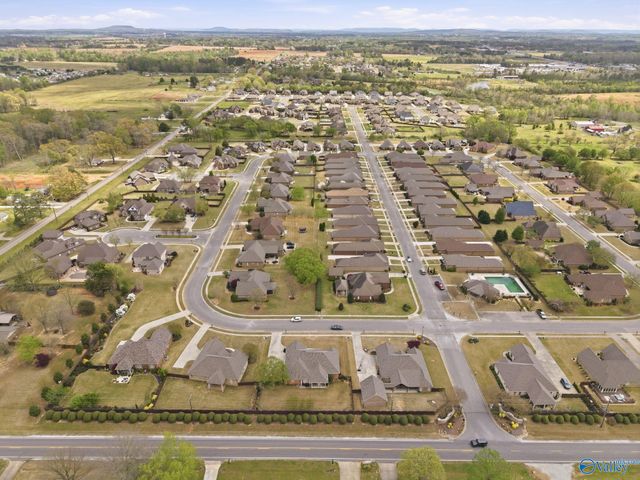 25235 Queensbury Drive, Athens, AL 35613