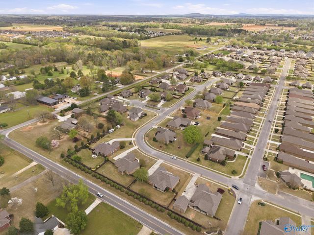 25235 Queensbury Drive, Athens, AL 35613