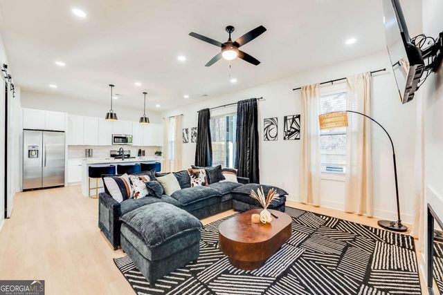 1239 Plaza Avenue SW, Atlanta, GA 30310