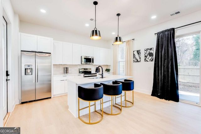 1239 Plaza Avenue SW, Atlanta, GA 30310