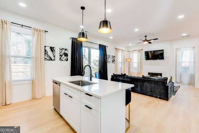 1239 Plaza Avenue SW, Atlanta, GA 30310