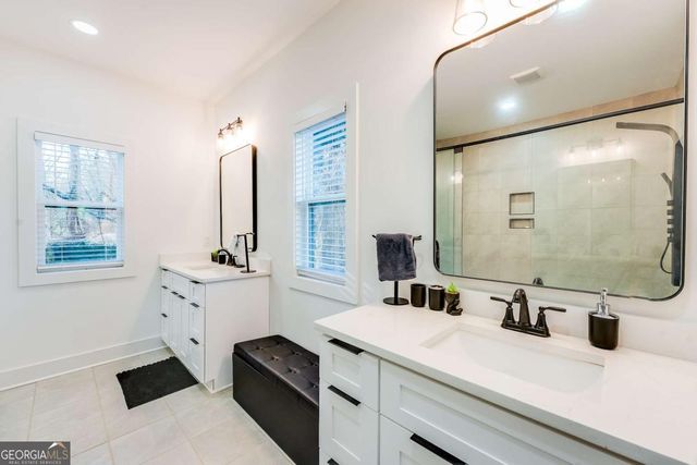 1239 Plaza Avenue SW, Atlanta, GA 30310