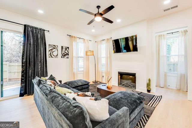 1239 Plaza Avenue SW, Atlanta, GA 30310