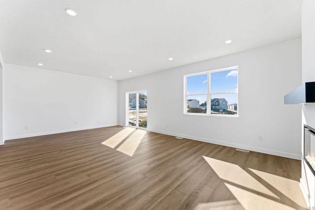 22375 Isla Way, Rogers, MN 55374