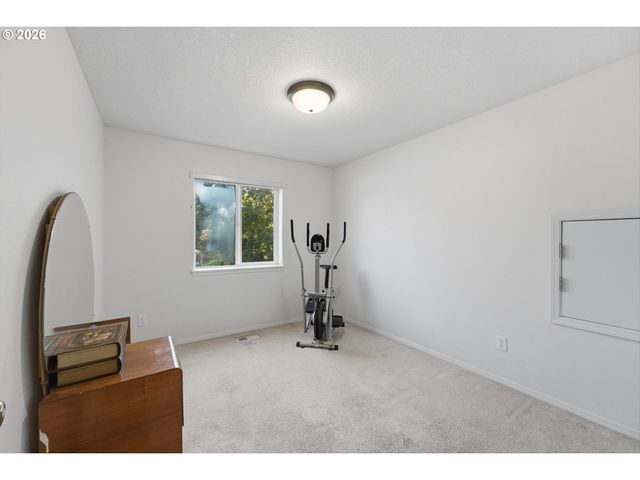 2083 Ne 10TH Ave, Hillsboro, OR 97124