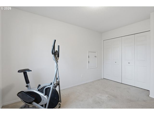 2083 Ne 10TH Ave, Hillsboro, OR 97124